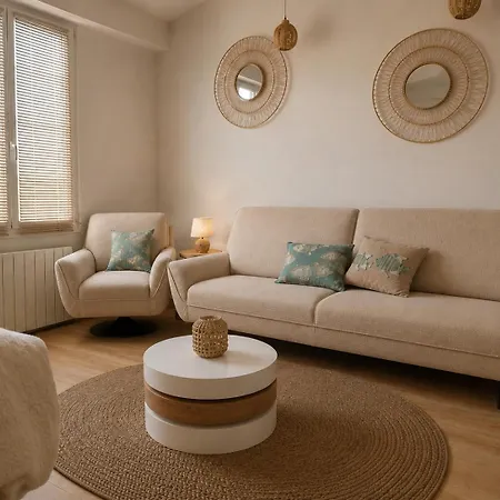 A Pied, Face A La Gare, D'olonne, Maison Type Loft * Les Sables-dʼOlonne