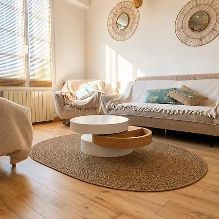 A Pied, Face A La Gare, D'olonne, Maison Type Loft Les Sables-dʼOlonne
