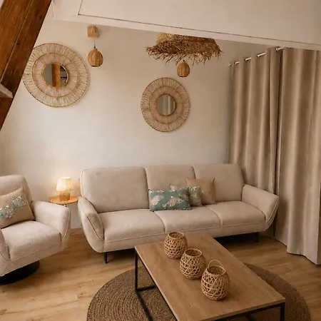 A Pied, Face A La Gare, D'olonne, Maison Type Loft