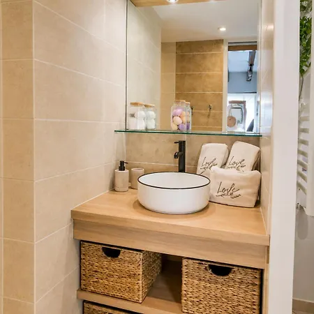 A Pied, Face A La Gare, D'olonne, Maison Type Loft * Les Sables-dʼOlonne